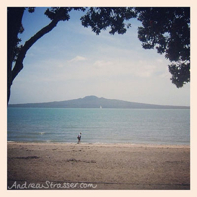 Mission Bay beach is a popular beach near central Auckland. And look, there's Rangitoto again in the background!